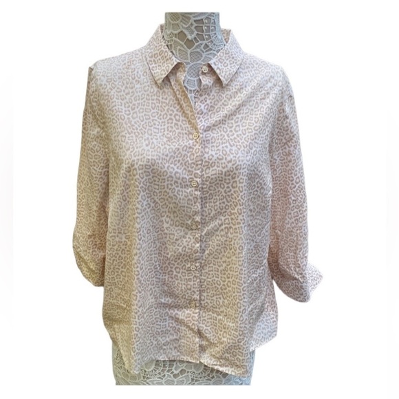 Chico's Tops - Chico's I Leopard I Button up I Blouse I Size: 3